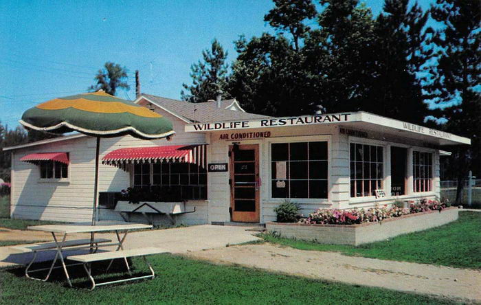 Wildlife Restaurant - Old Postcard (newer photo)
